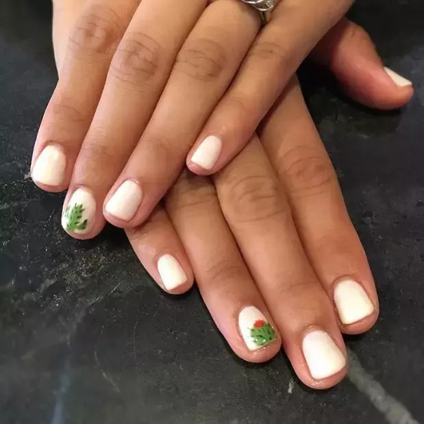 Cactus Accent Nails