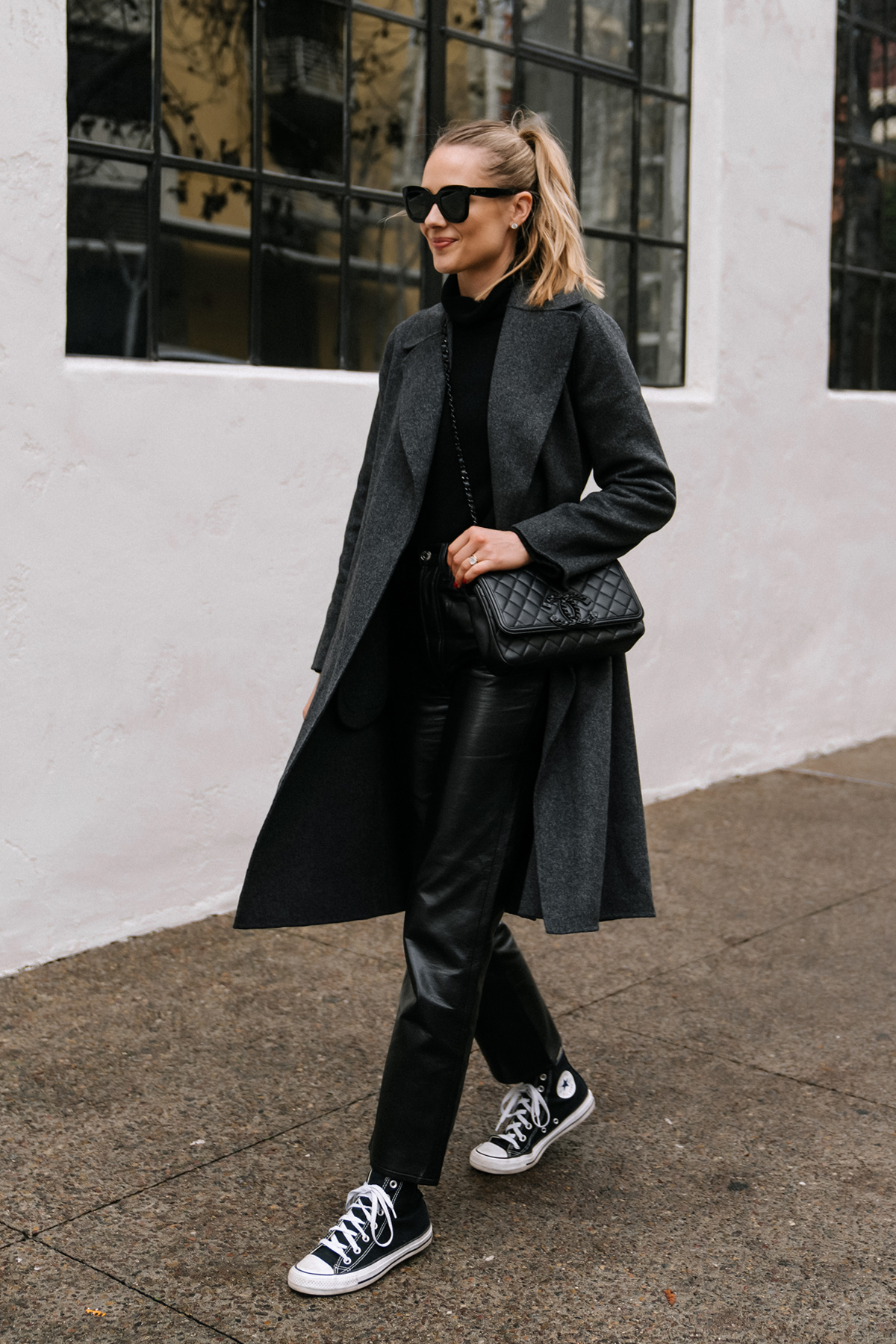 How to Wear High-Top Converse Sneakers with Perfect Style How to Wear High-Top Converse Sneakers with Perfect Style