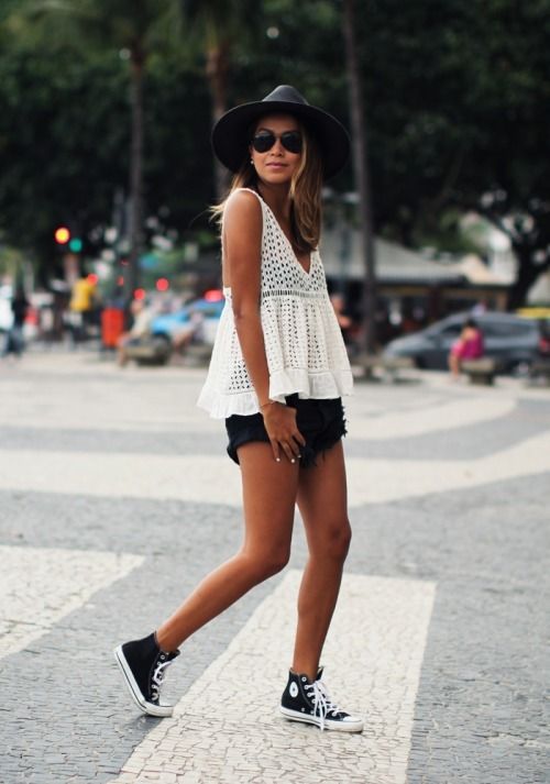 How to Wear High-Top Converse Sneakers with Perfect Style How to Wear High-Top Converse Sneakers with Perfect Style